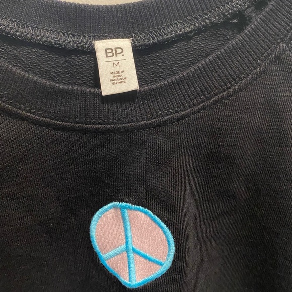 BP. Organic Cotton Crop Peace Sweatshirt - Size Medium - Picture 2 of 3
